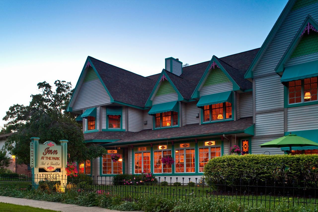 Inn At The Park Bed And Breakfast South Haven Exterior foto